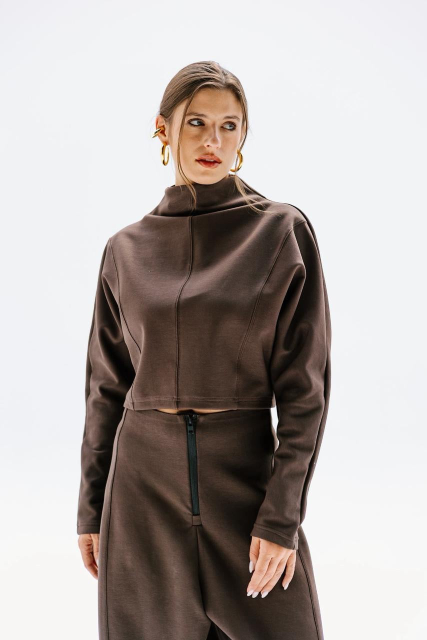 Outline Set in Brown