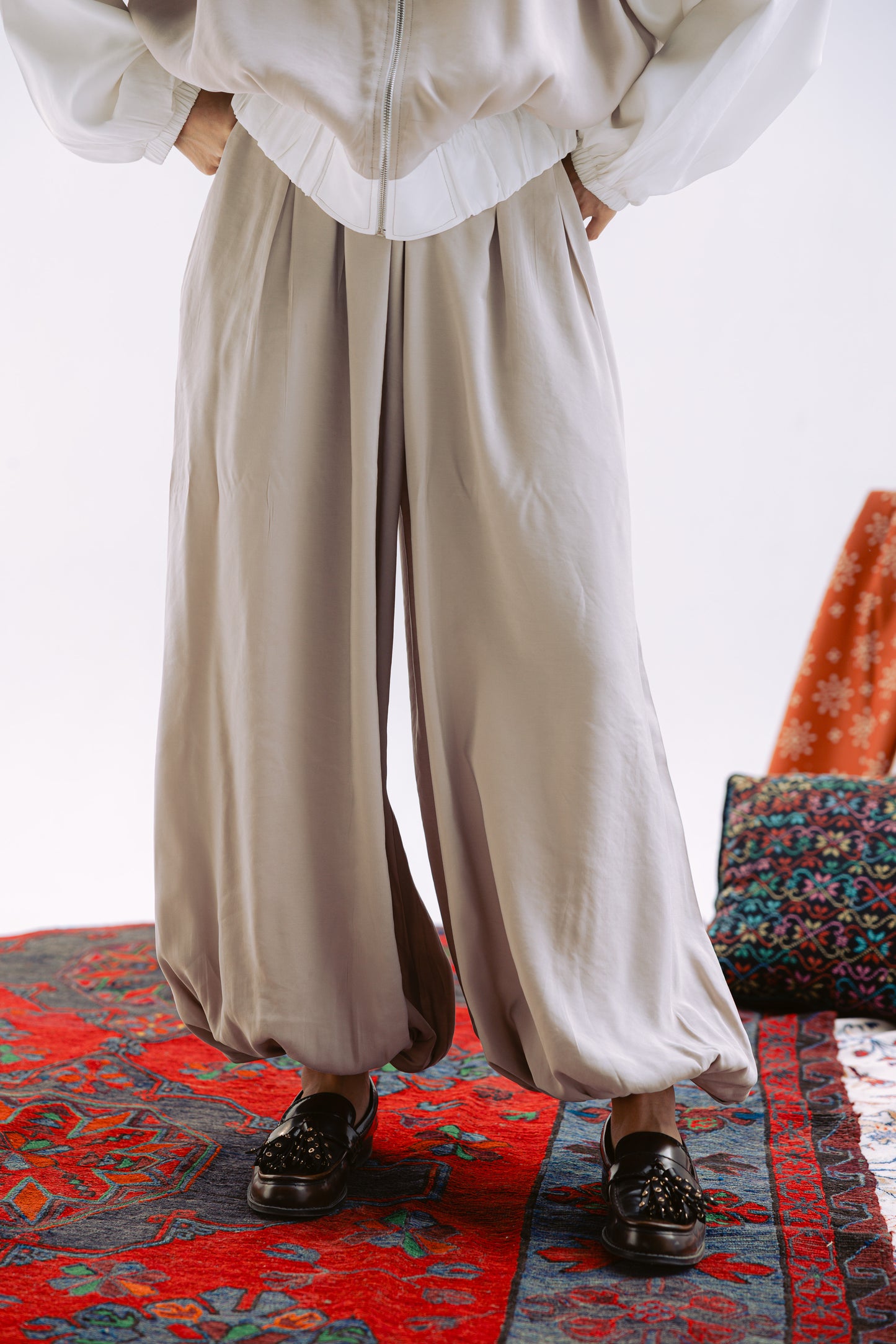Ivory Edge Beige Pants