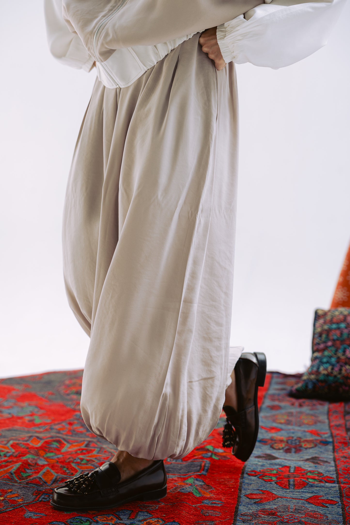 Ivory Edge Beige Pants